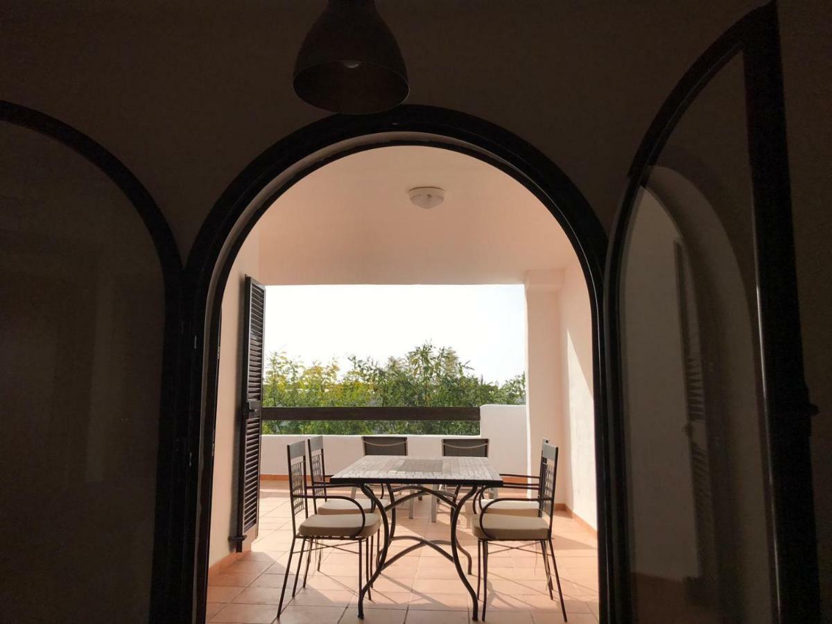 Luxury Apartment Set In Dona Julia Golf Course Casares Exterior foto