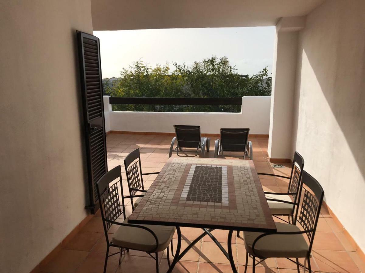 Luxury Apartment Set In Dona Julia Golf Course Casares Exterior foto